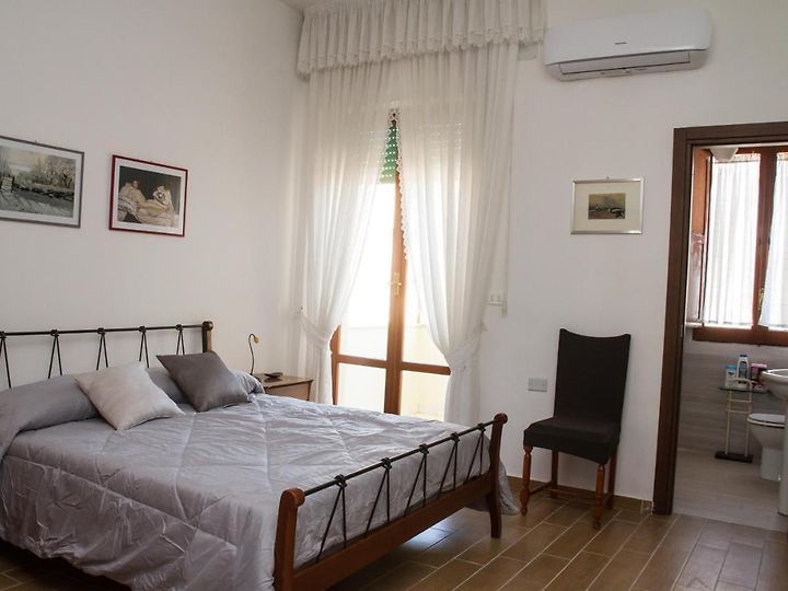 Deluxe Double Room Artinya