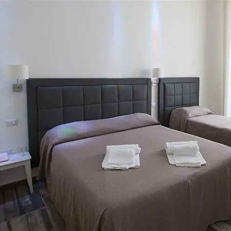 Garibaldi Square Bed and Breakfast 2*