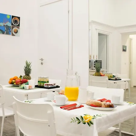 Alojamento de Acomodação e Pequeno-almoço Martucci Avenue Nápoles