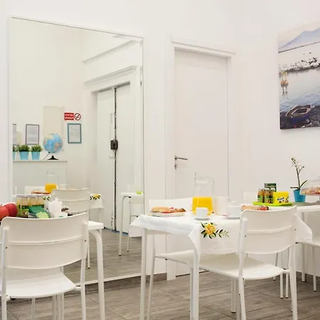 Alojamento de Acomodação e Pequeno-almoço Martucci Avenue 3*