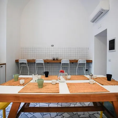 Nap Spaccanapoli Hostel