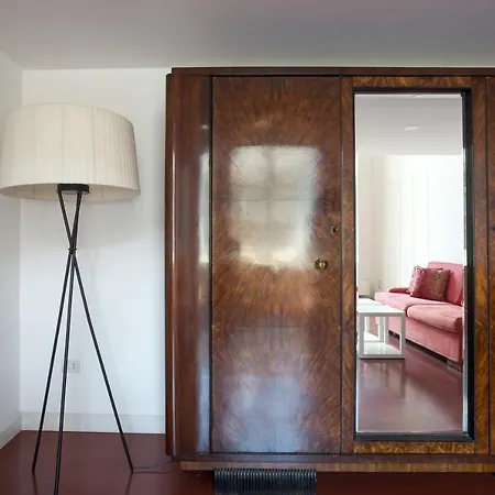 Hotel apartamentowy Pretaloger Verdi 18 Neapol