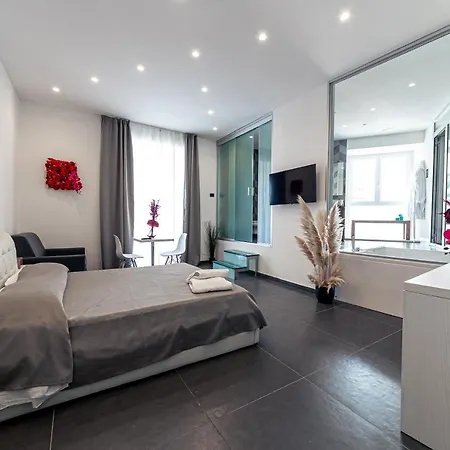 Residenza San Lorenzo Bed & Breakfast Naples