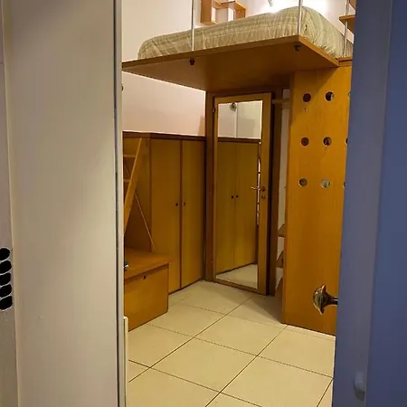 Apartment Boat *