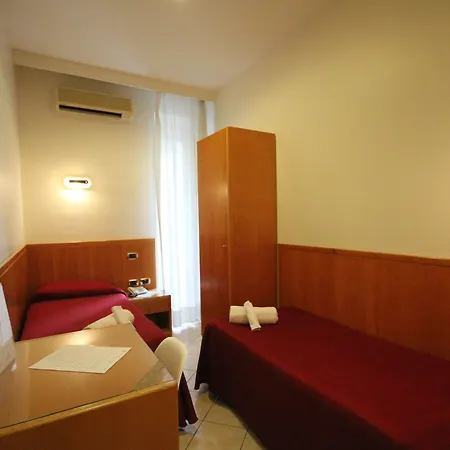 Zara Hotel 2*