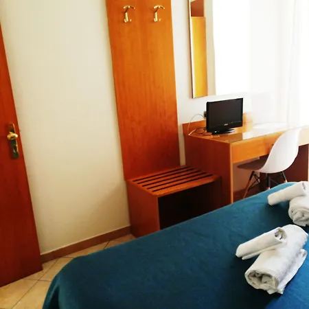Zara Hotel 2*