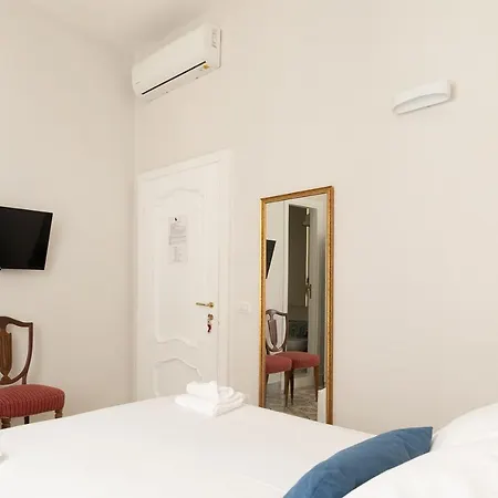 Bed & Breakfast Effe Naples
