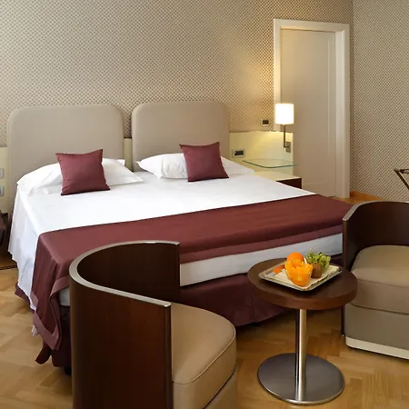 Palazzo Esedra 4*