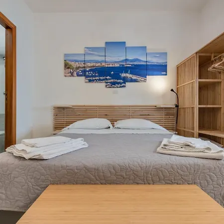 Spaccanapoli - Fully Equipped Studio