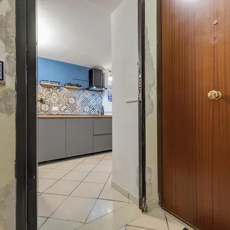 Spaccanapoli - Fully Equipped Studio