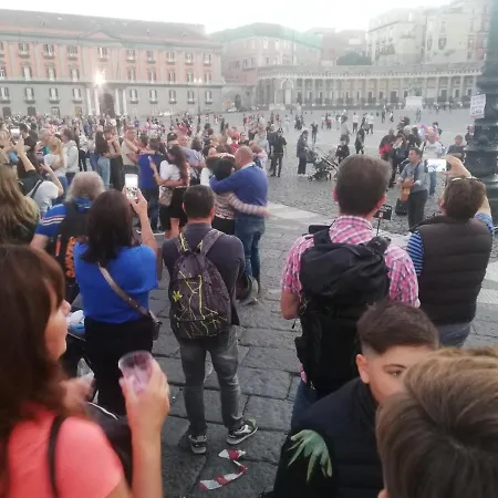 Nanni Naples