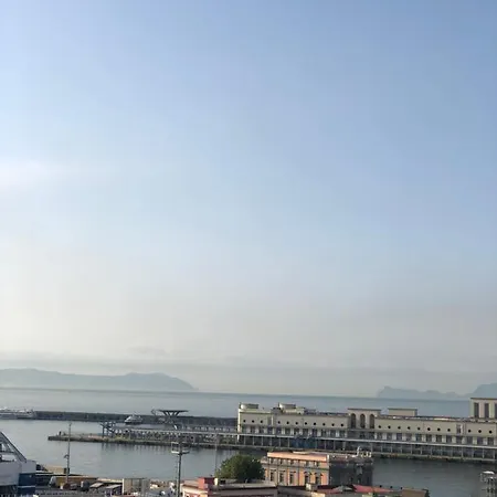 Marina Sky 8 * Napoli