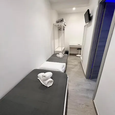Regina Nocleg ze śniadaniem 2*