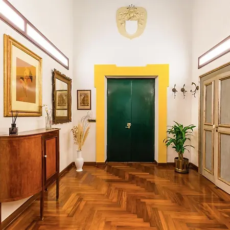 Pulcra Domus Apartment