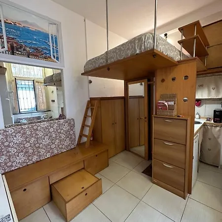 Apartment Boat *