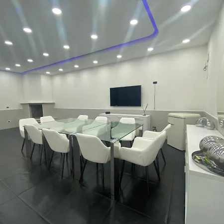 Casa * Naples