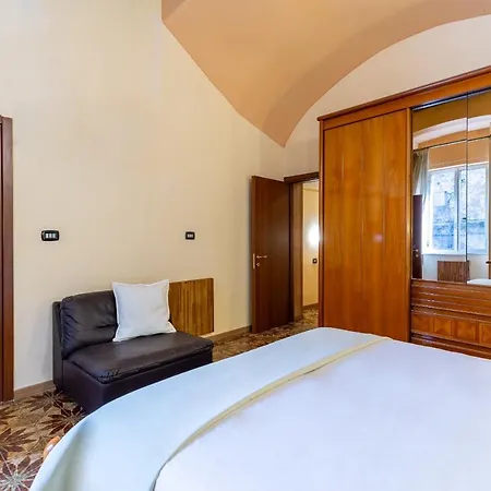 Amphitheater By Wonderful Italy Apartment Naples