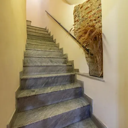 Amphitheater By Wonderful Italy Apartment Naples