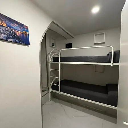 La Casa Del Turista * Naples