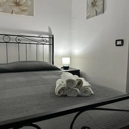 La Casa Del Turista * Naples