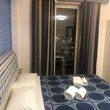 Marina Sky 8 * Napoli