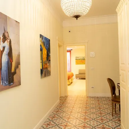 Bed & Breakfast Domus Sibyllina, Palazzo Cavalcanti Neapol