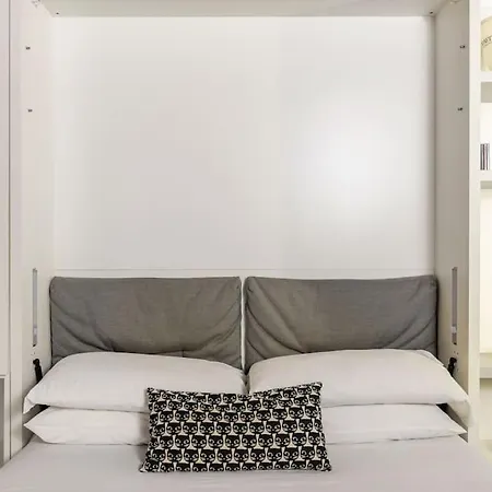 Art Centro Apartment Naples