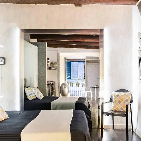 Art Centro Apartment Naples