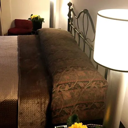 Apartment Maria Rosaria A Santa Chiara Spaccanapoli Naples