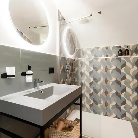 Apartamento Jacuzzi - Centro Storico La Goccia Di S.gennaro Nápoles