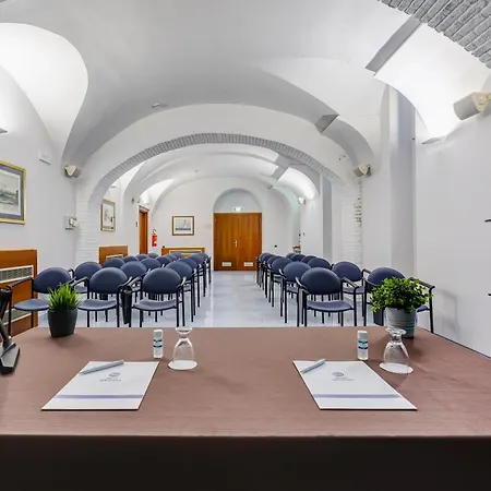 Western Plaza 4* Νάπολη