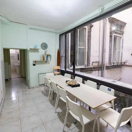 Pizza Hostel