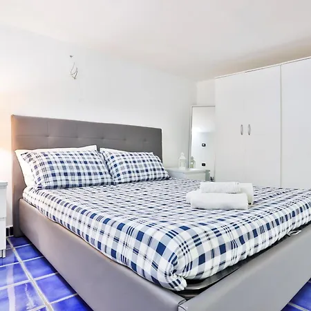 Apartment My House Carlo Iii Square Naples