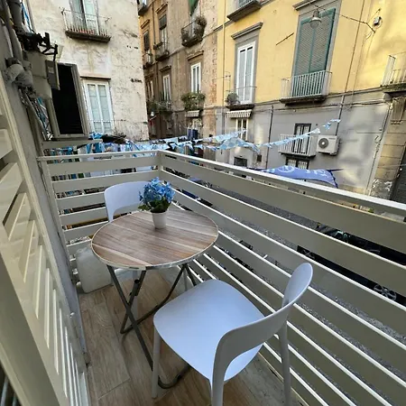 Spezzano House * Naples