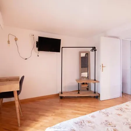 Scio' Apartment *