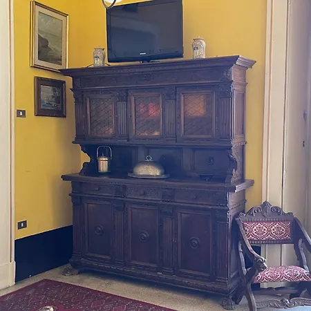 Exclusive Apt With Terrace In Aristocratic Xvi Century Palace In Historic Center Naples