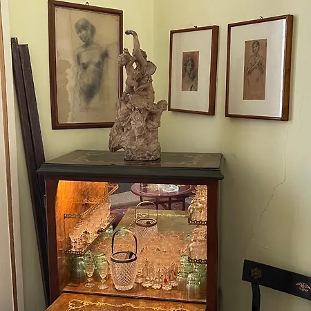 Exclusive Apt With Terrace In Aristocratic Xvi Century Palace In Historic Center *