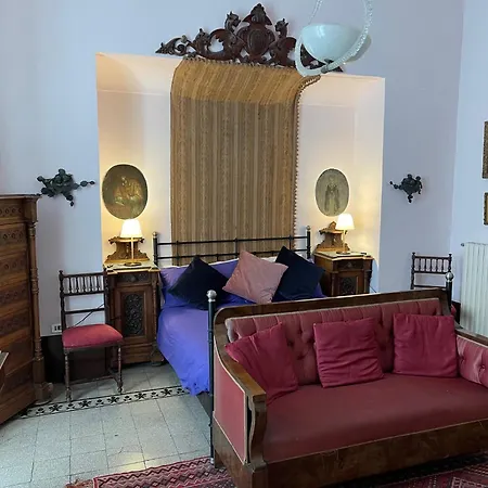 Exclusive Apt With Terrace In Aristocratic Xvi Century Palace In Historic Center