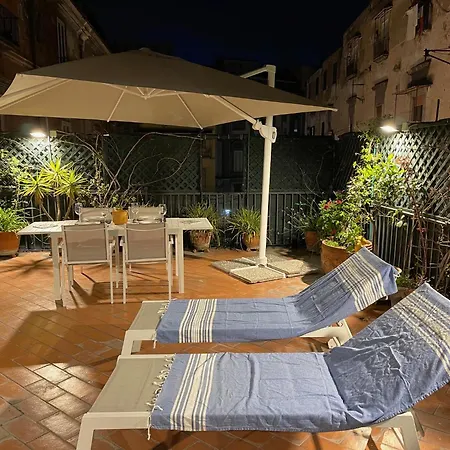 Exclusive Apt With Terrace In Aristocratic Xvi Century Palace In Historic Center *