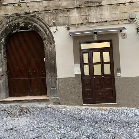 Apartment Il Basso Di Donna Assunta Naples