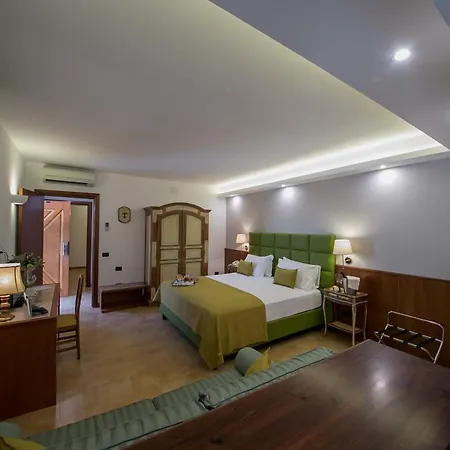 Montespina Park Hotel Nápoles