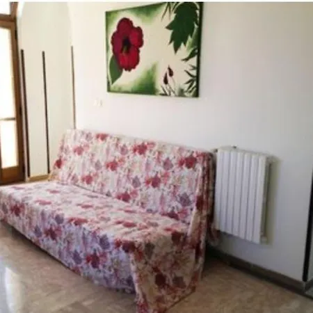 Roberta House *