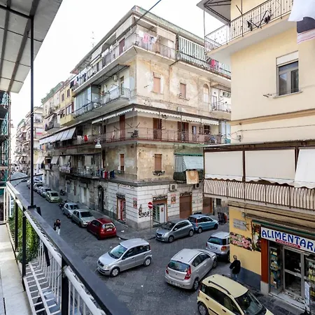 Hub Station * Naples