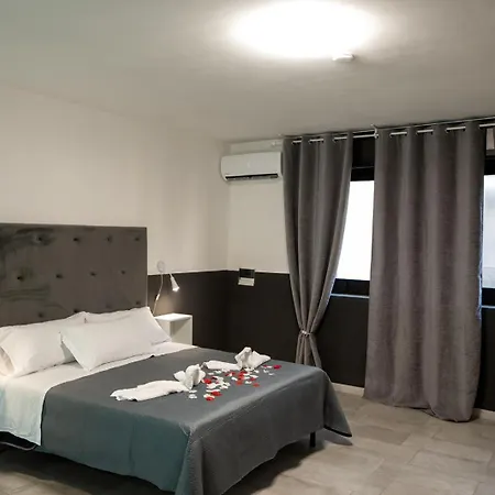 Small Luxury * Napoli