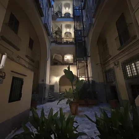 Apartment Anni Chiaia *