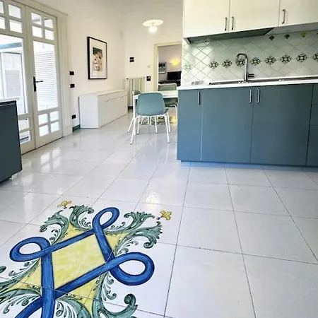 Marechiaro Ibiscus Casa vacanze *