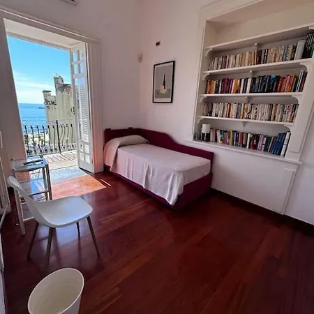 Marechiaro Ibiscus * Napoli