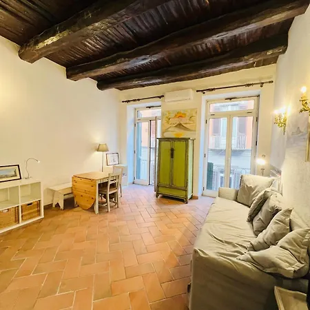 Appartamento La Casa Di Licia A Due Passi Da Piazza Del Plebiscito *