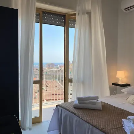 Couette-café A Cartulina E Napule Naples