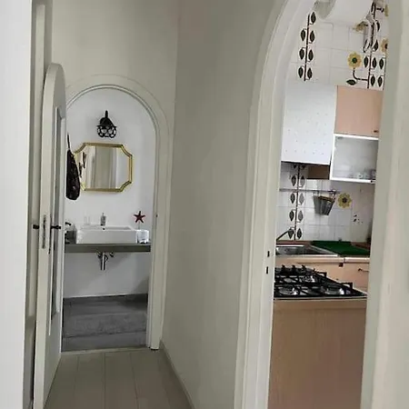 A Due Passi Da Tutto Apartment *